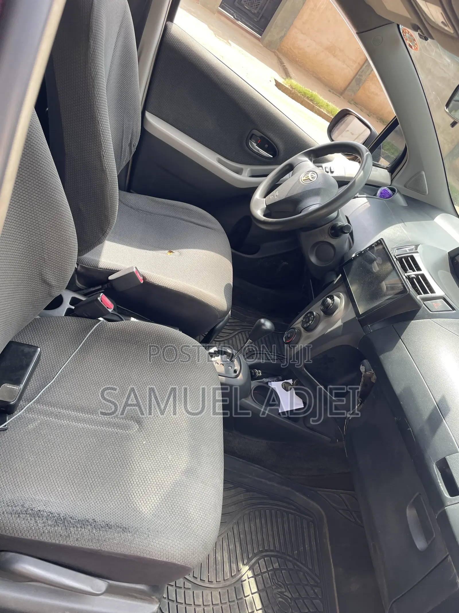 Toyota Vitz 2010
