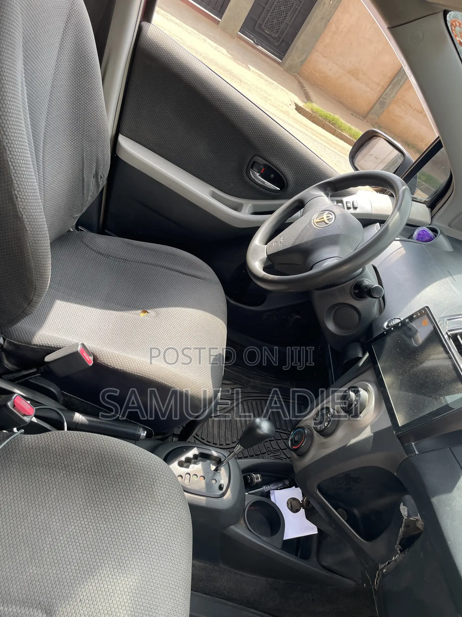 Toyota Vitz 2010