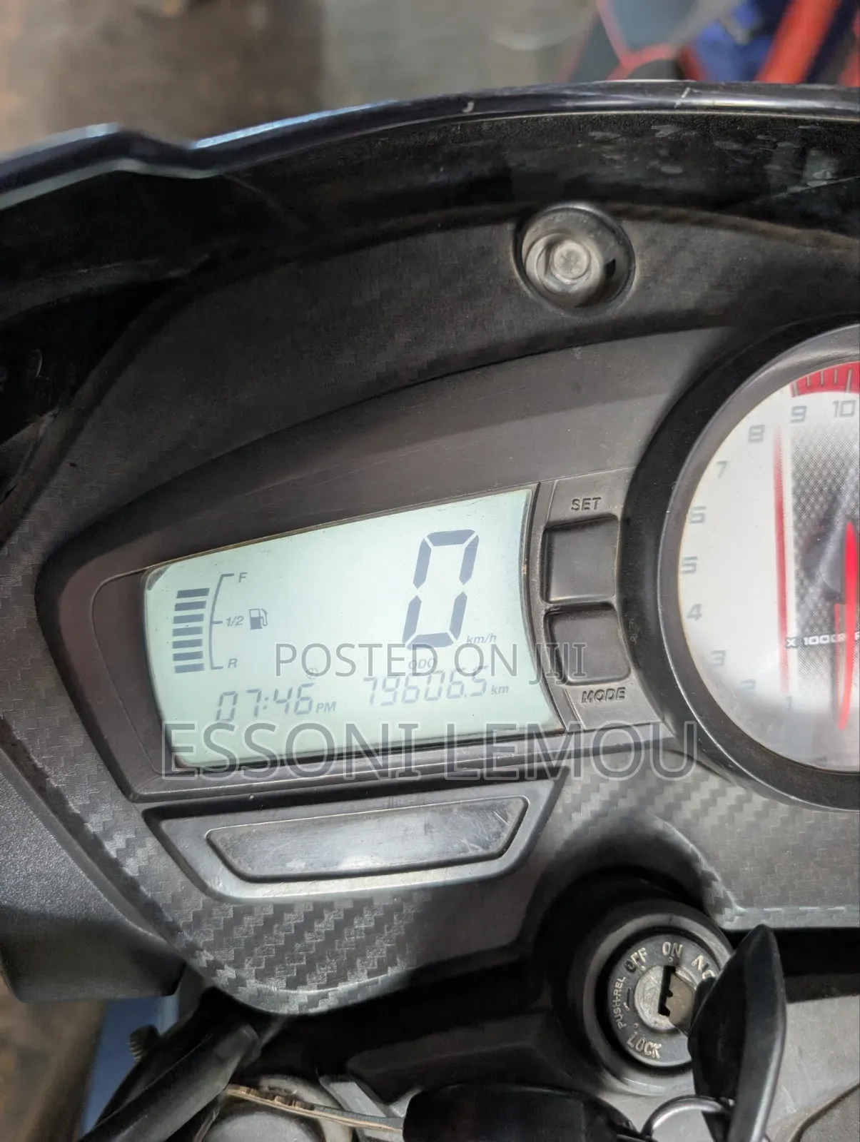 TVS Apache 180 RTR 2023 Black