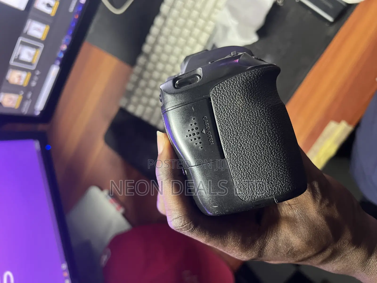 Canon 6D + SD Card and Camera Bag
