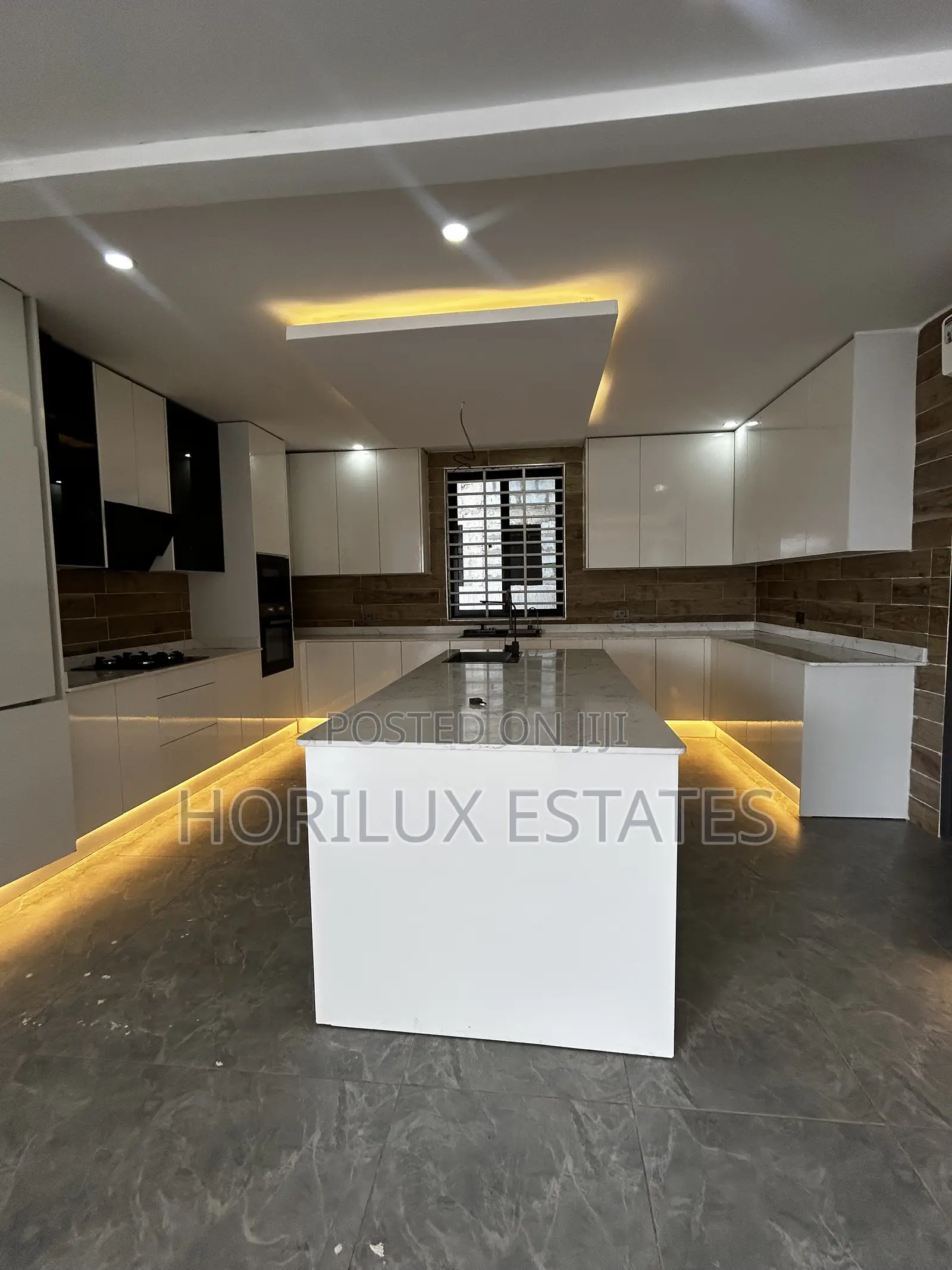 4bdrm Mansion in East Legon Hills for sale