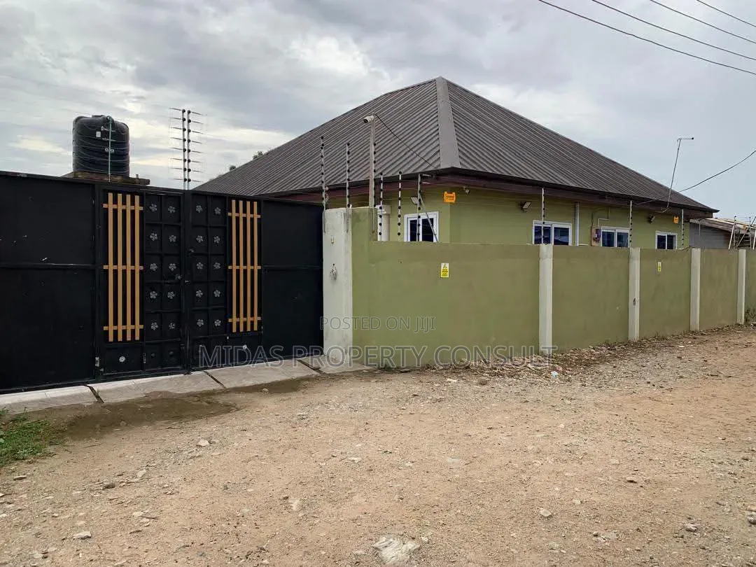 Furnished 3bdrm House in Ayawaso, Pokuase for sale