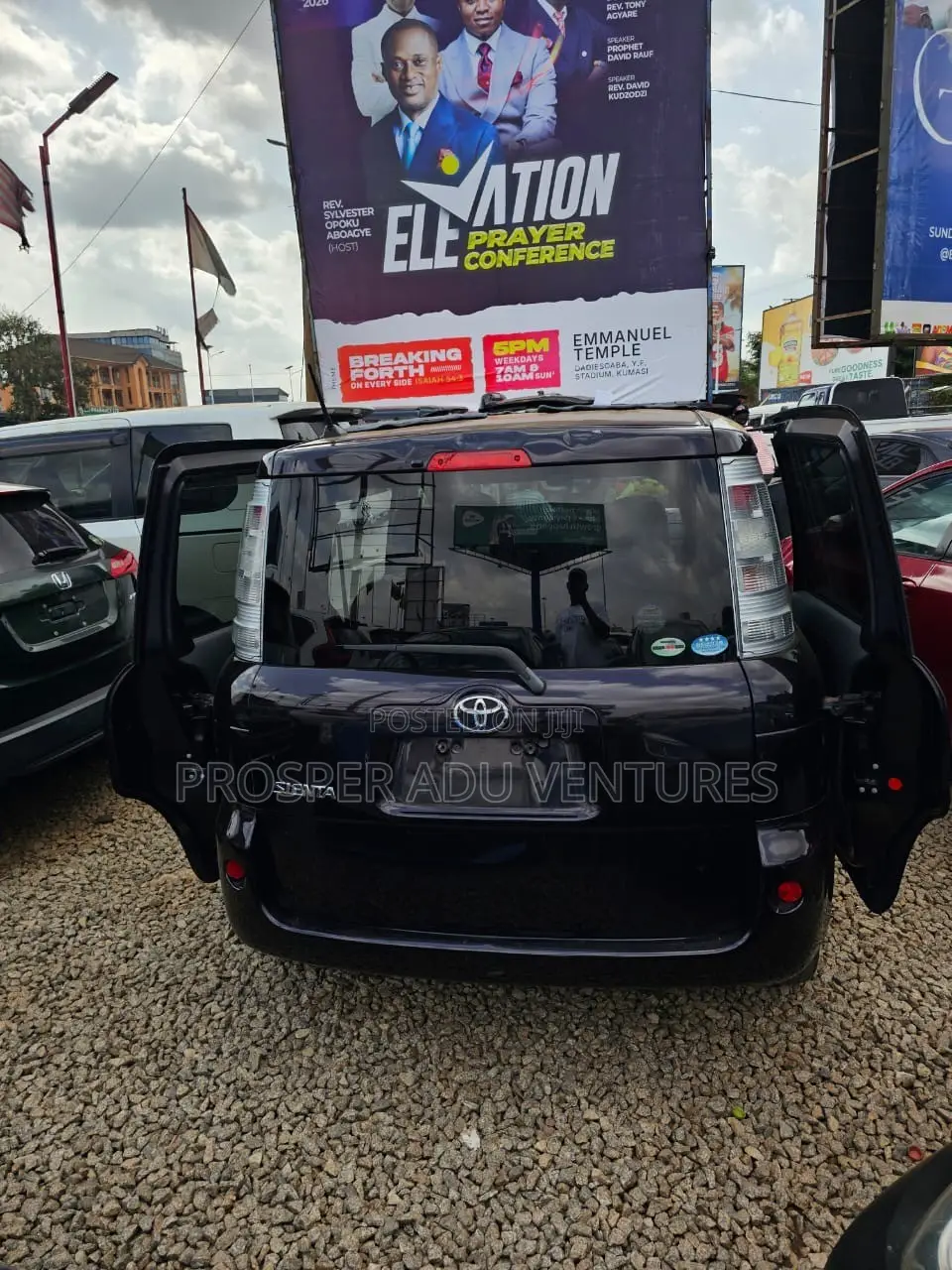 Toyota Sienta 1.5 FWD 2013