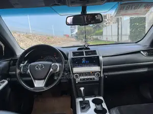 Toyota Camry SE 4dr Sedan (2.5L 4cyl 6A) 2014 Red