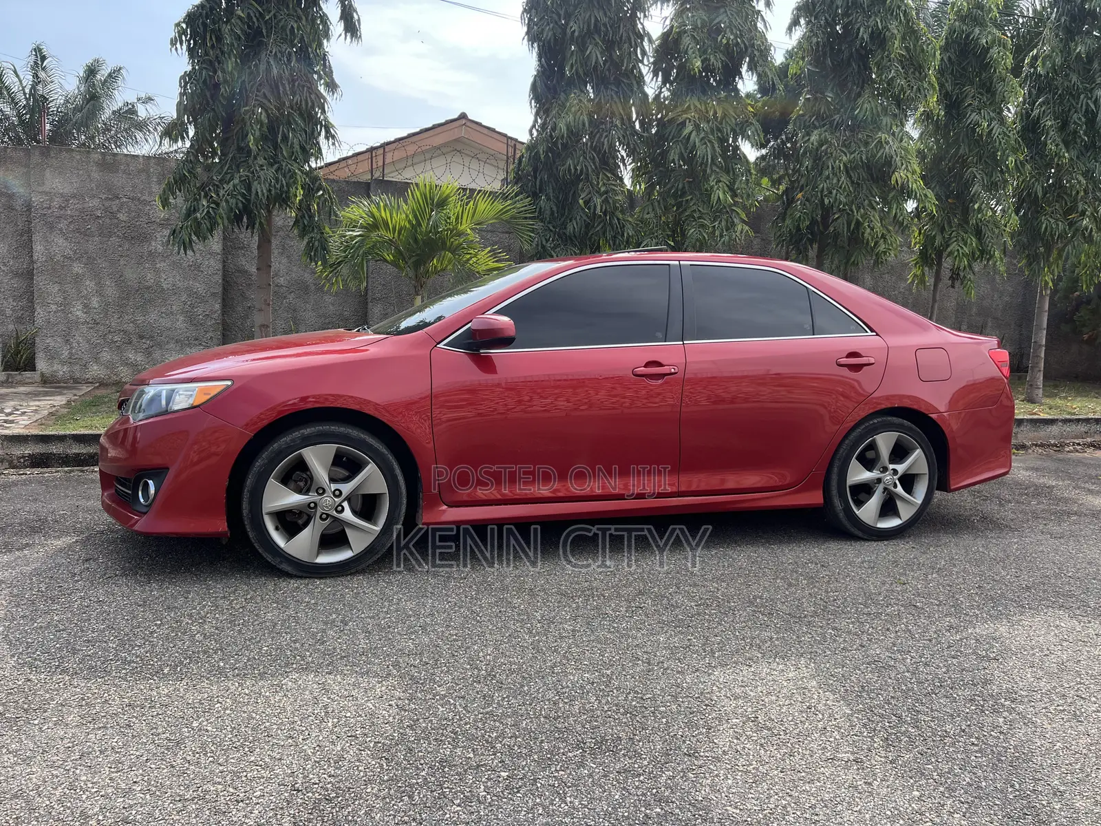 Toyota Camry SE 4dr Sedan (2.5L 4cyl 6A) 2014 Red