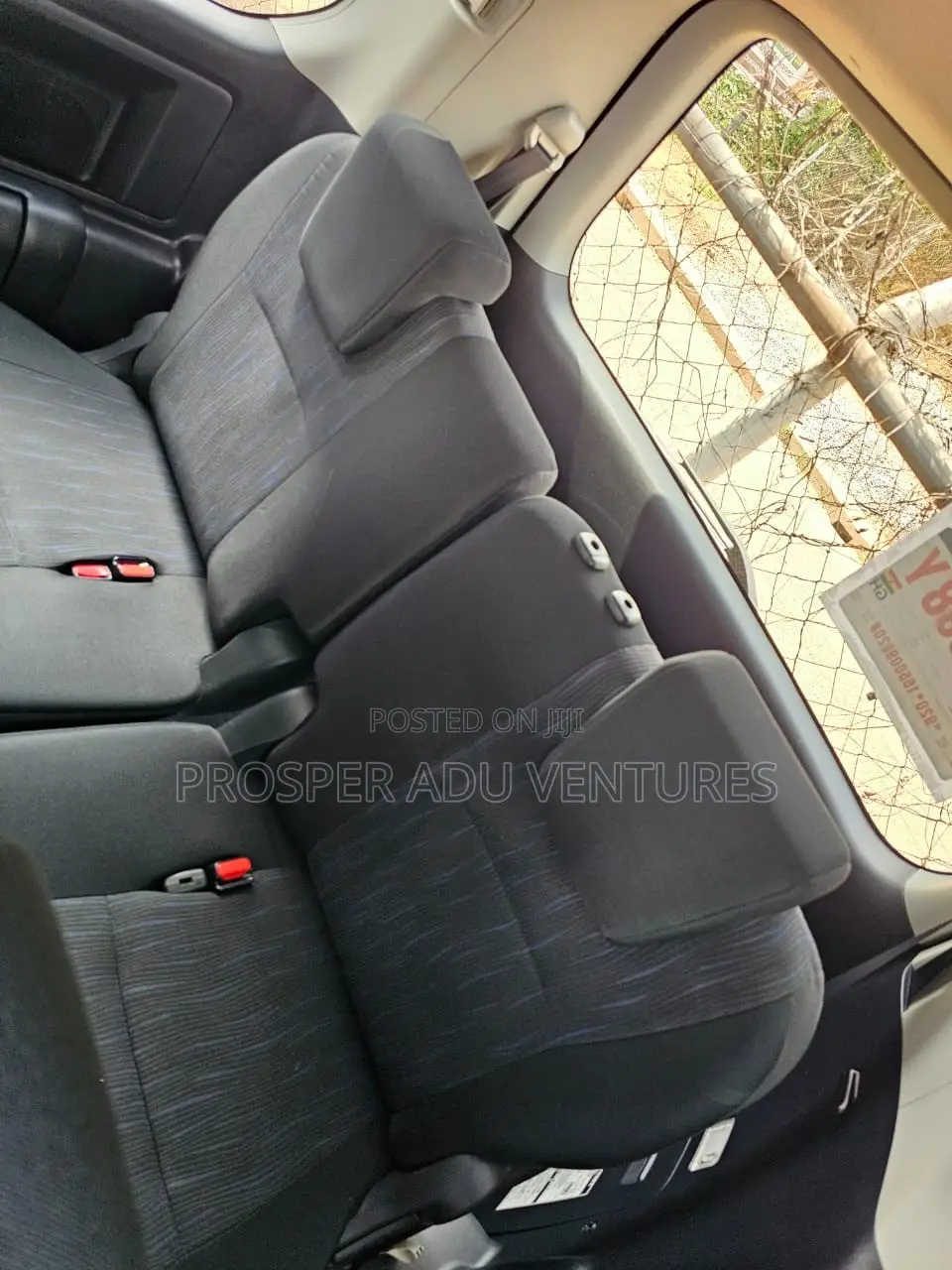 Toyota Voxy X 4WD 8-Seater 2013 Black
