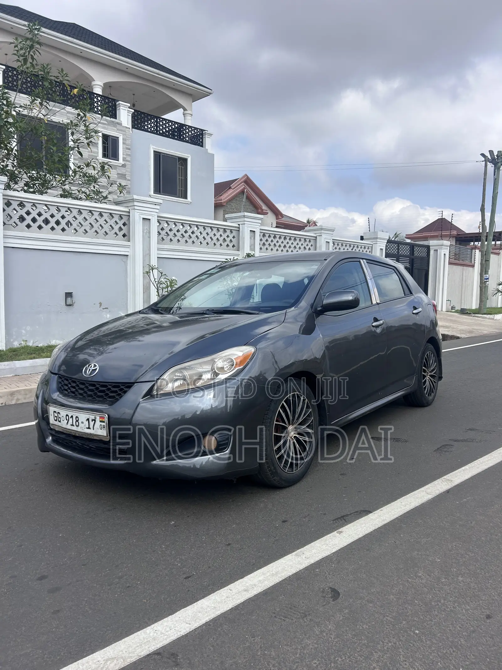 Toyota Matrix Hatchback FWD (1.8L 4cyl 5M) 2010 Gray