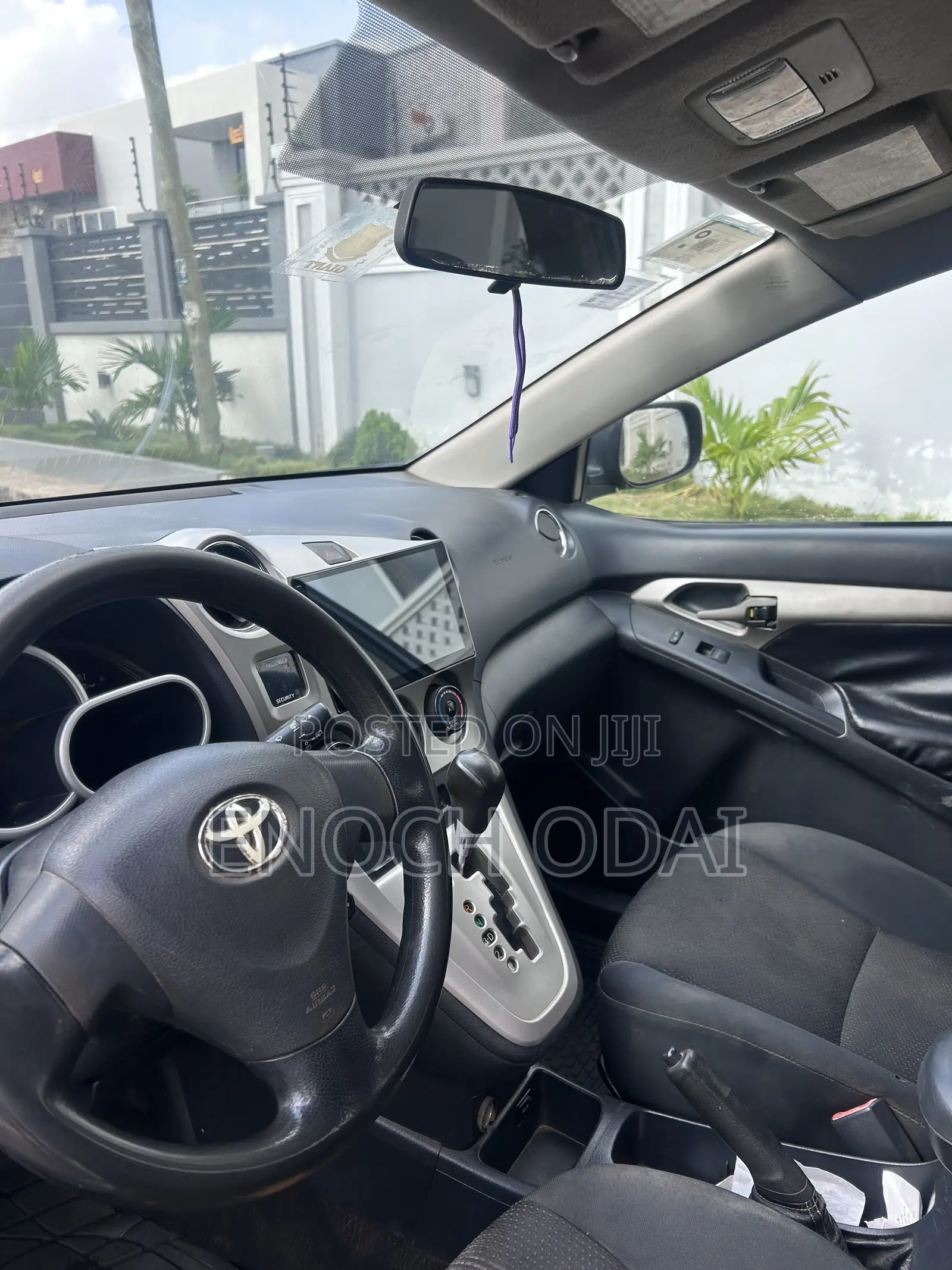 Toyota Matrix Hatchback FWD (1.8L 4cyl 5M) 2010 Gray