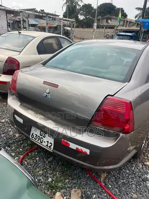 Mitsubishi Galant 2009 Gray