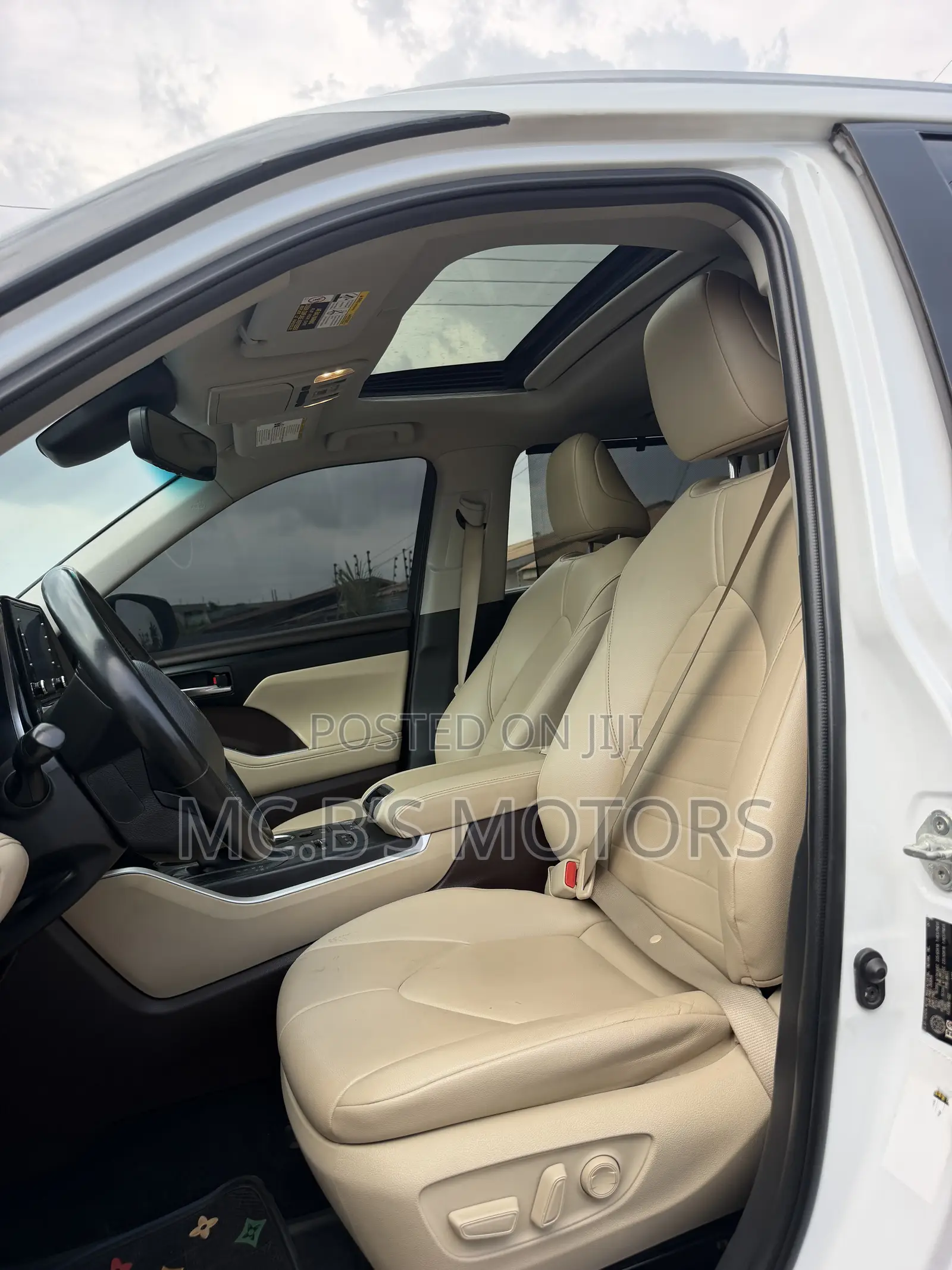 Toyota Highlander 2022 White