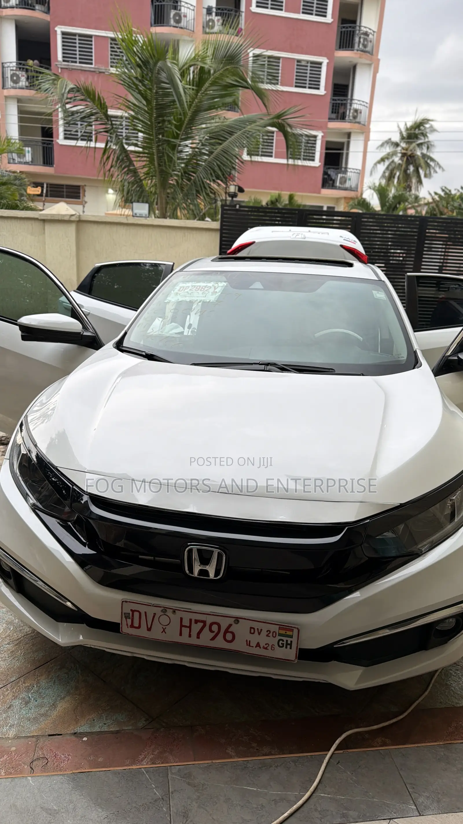 Honda Civic EX Hatchback 2020 White