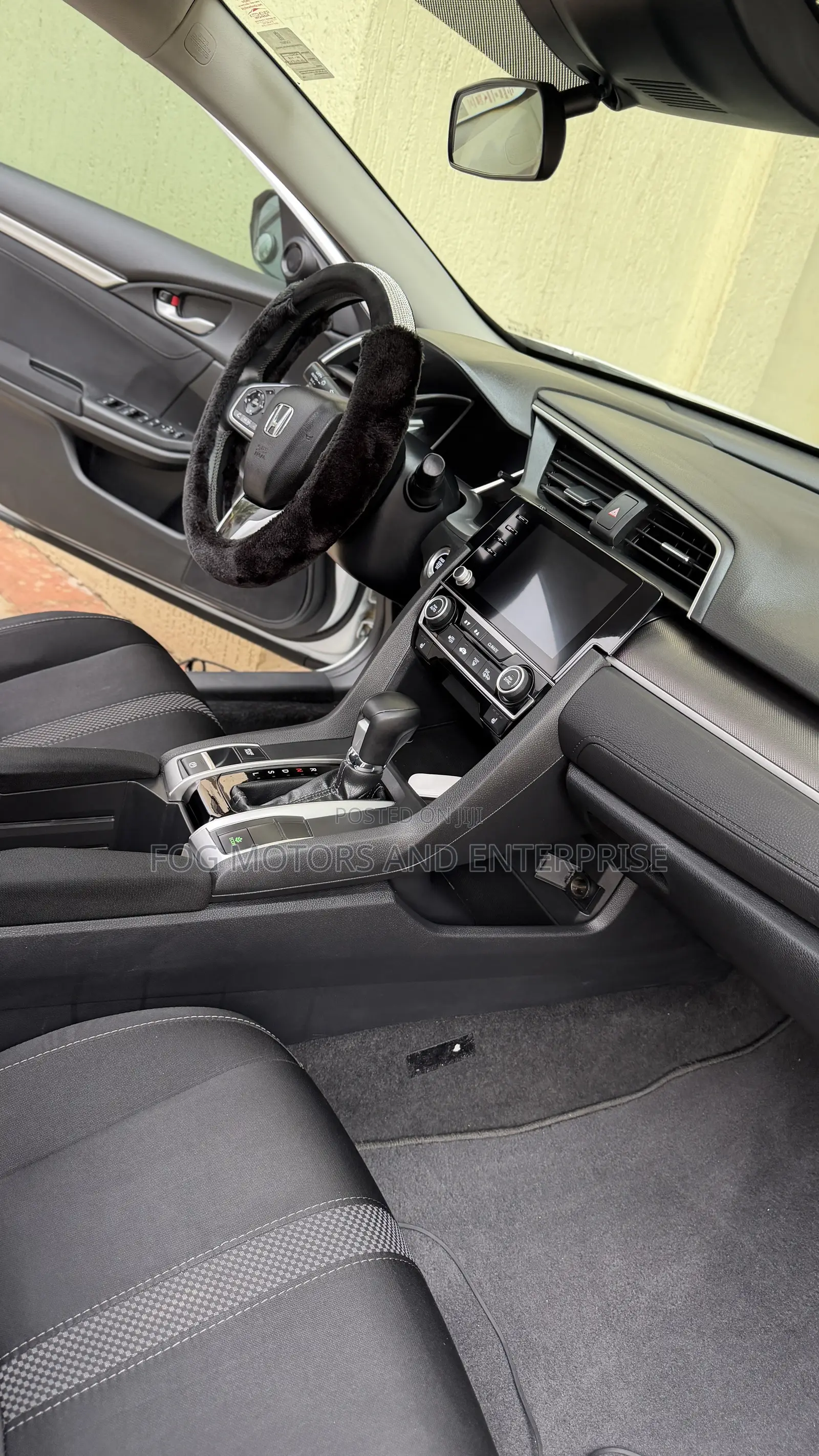 Honda Civic EX Hatchback 2020 White