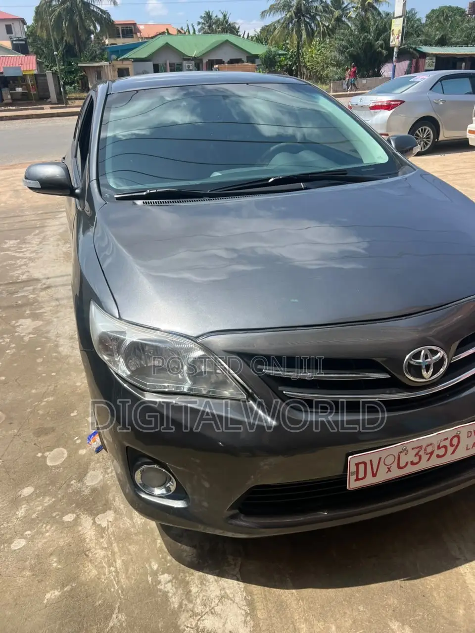 Toyota Corolla LE 4dr Sedan (1.8L 4cyl 4A) 2013 Gray