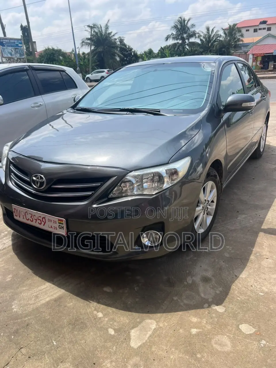 Toyota Corolla LE 4dr Sedan (1.8L 4cyl 4A) 2013 Gray