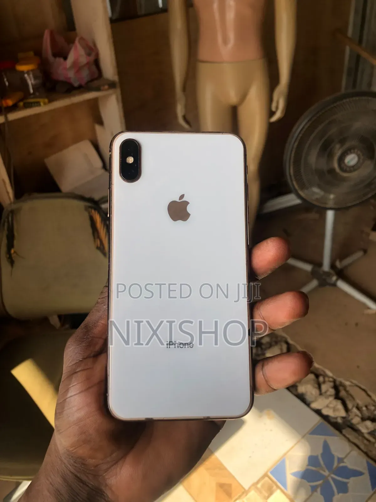 Apple iPhone XS Max 64 GB Gold