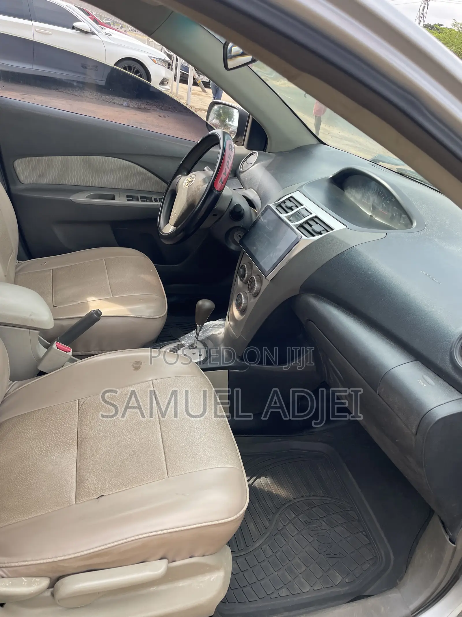Toyota Belta 2010 Silver