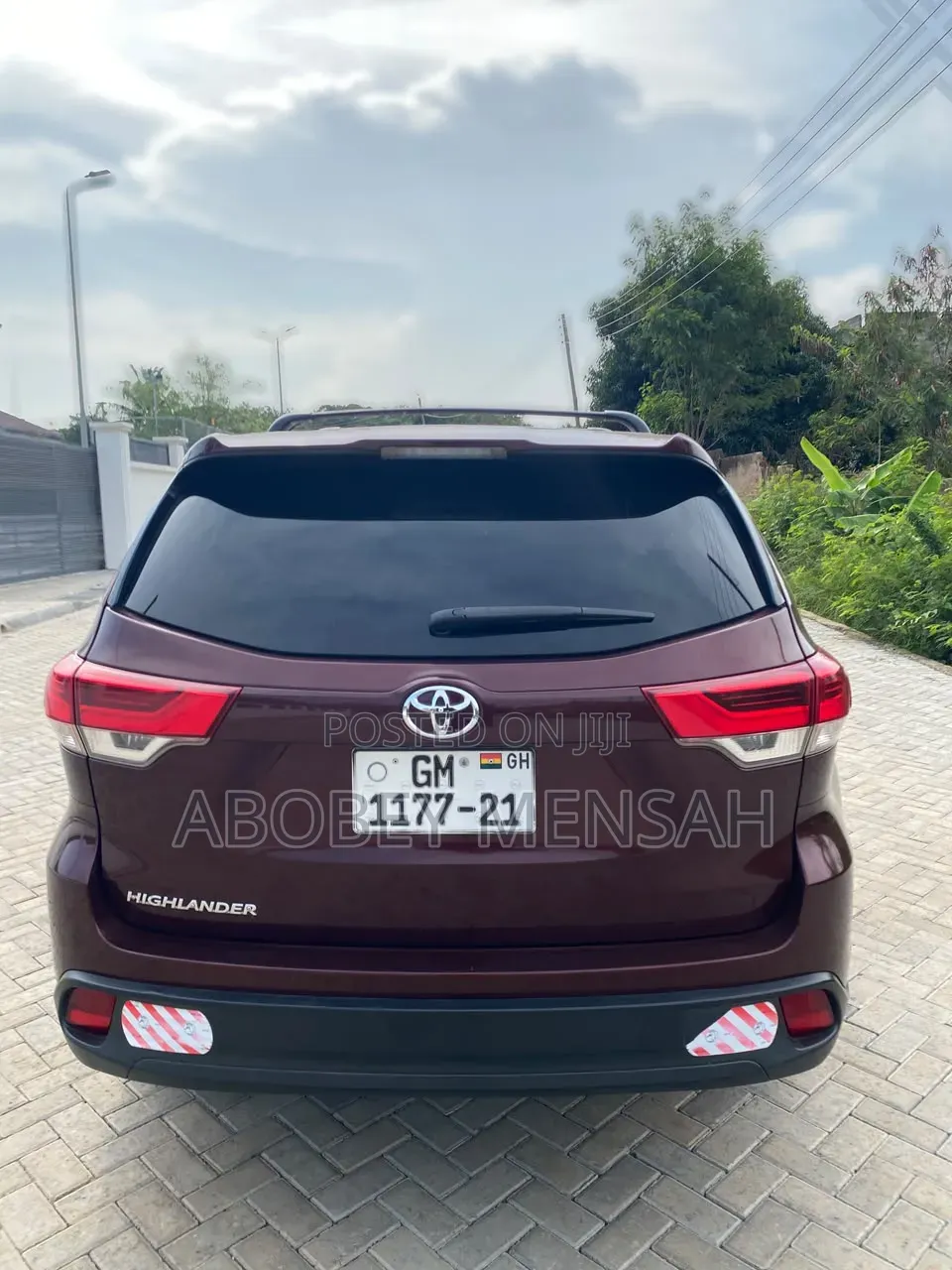 Toyota Highlander LE Plus 2019 Burgundy