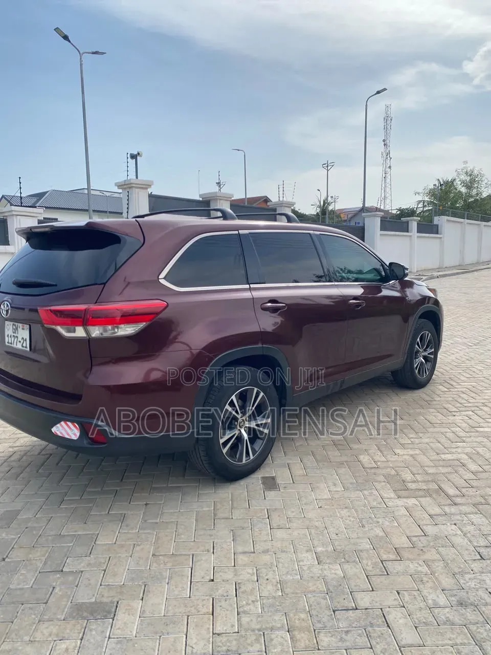 Toyota Highlander LE Plus 2019 Burgundy