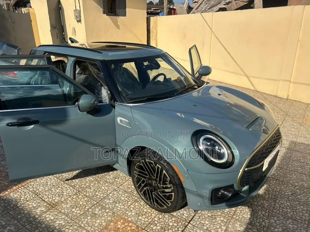 Mini Clubman 2024 Blue