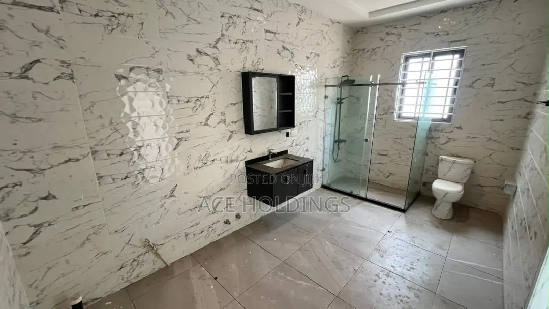 4bdrm House in Ogbojo, East Legon for sale