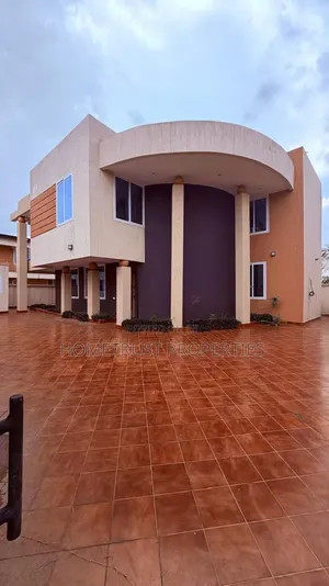 4bdrm Duplex in Ablekuma Ga Odumase, Pentecost for rent