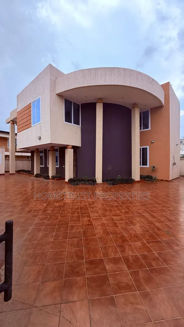 4bdrm Duplex in Ablekuma Ga Odumase, Pentecost for rent