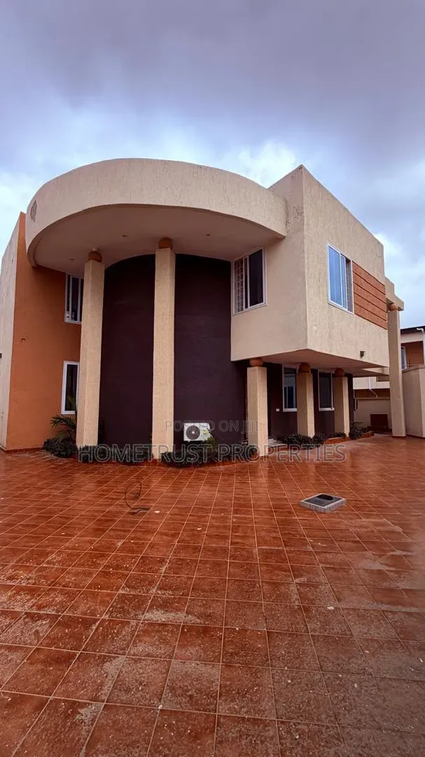 4bdrm Duplex in Ablekuma Ga Odumase, Pentecost for rent