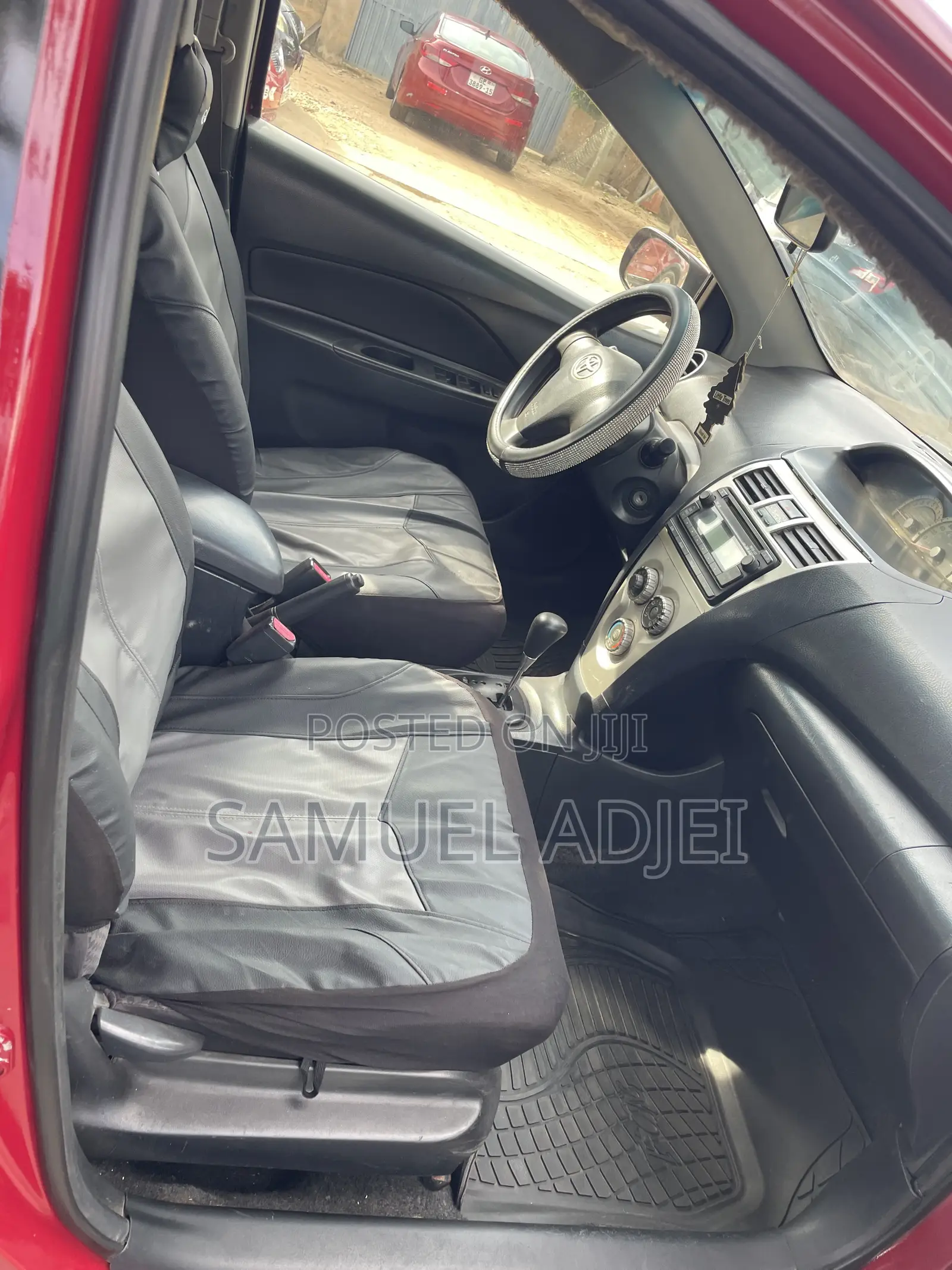 Toyota Yaris 2010 Red