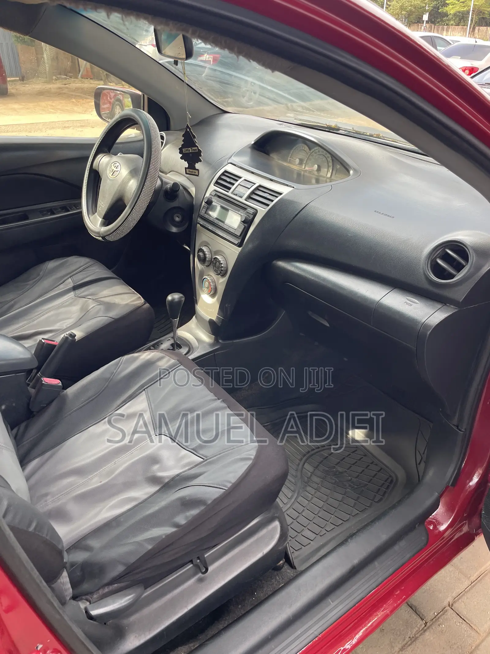 Toyota Yaris 2010 Red