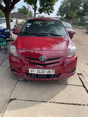 Toyota Yaris 2010 Red