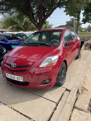 Toyota Yaris 2010 Red