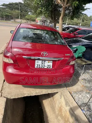 Toyota Yaris 2010 Red
