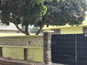 10bdrm Bungalow in UPSA Area for sale