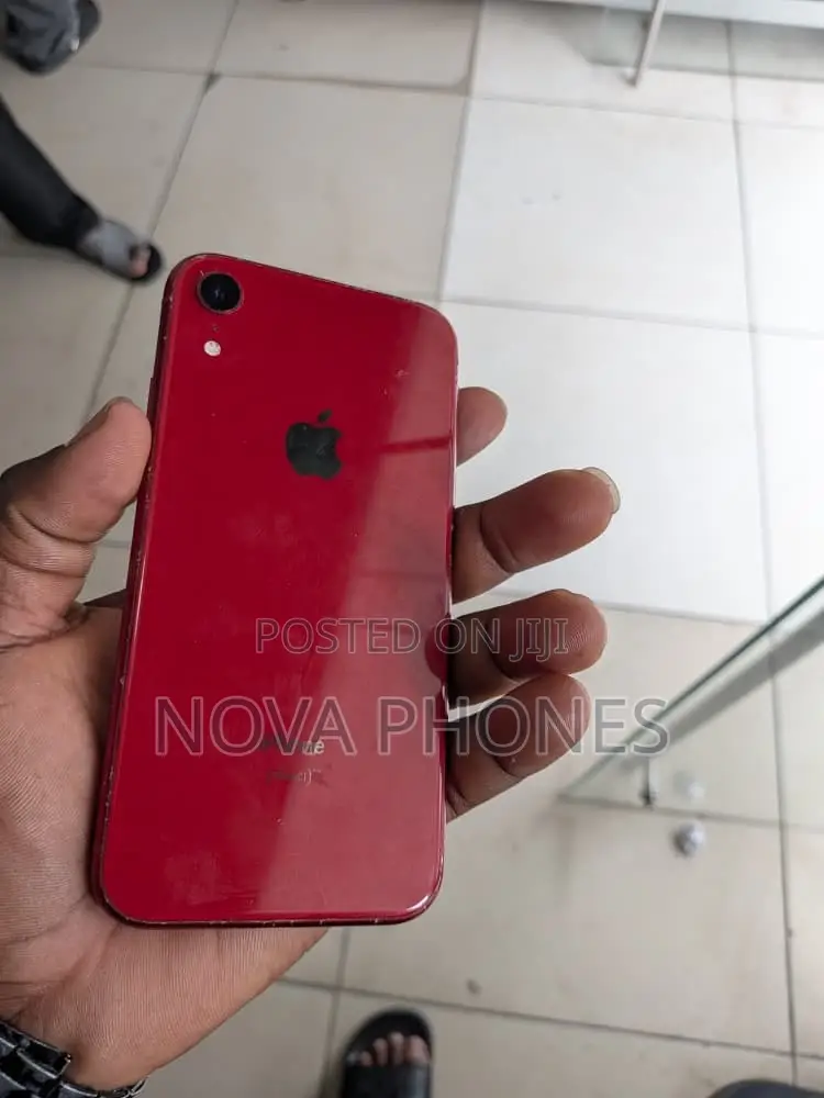 Apple iPhone XR 64 GB Red