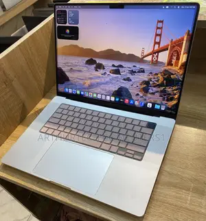 Laptop Apple MacBook Pro 2021 M1 16GB Apple M1 Pro SSD 512GB