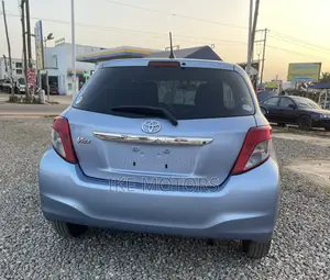Toyota Vitz 1.3 AWD 3dr 2013 Blue