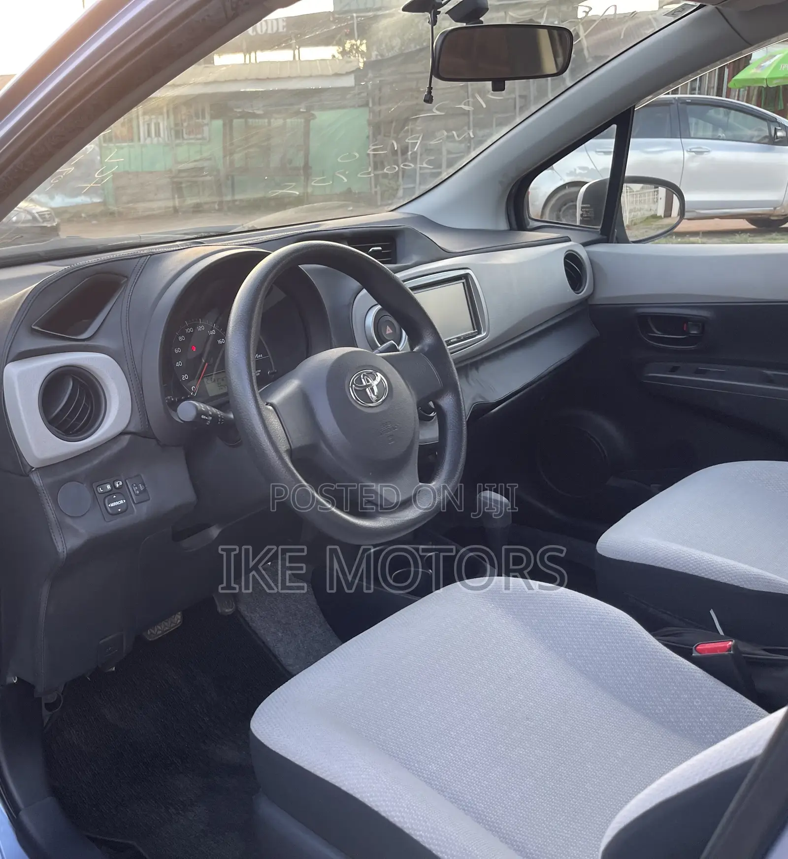 Toyota Vitz 1.3 AWD 3dr 2013 Blue