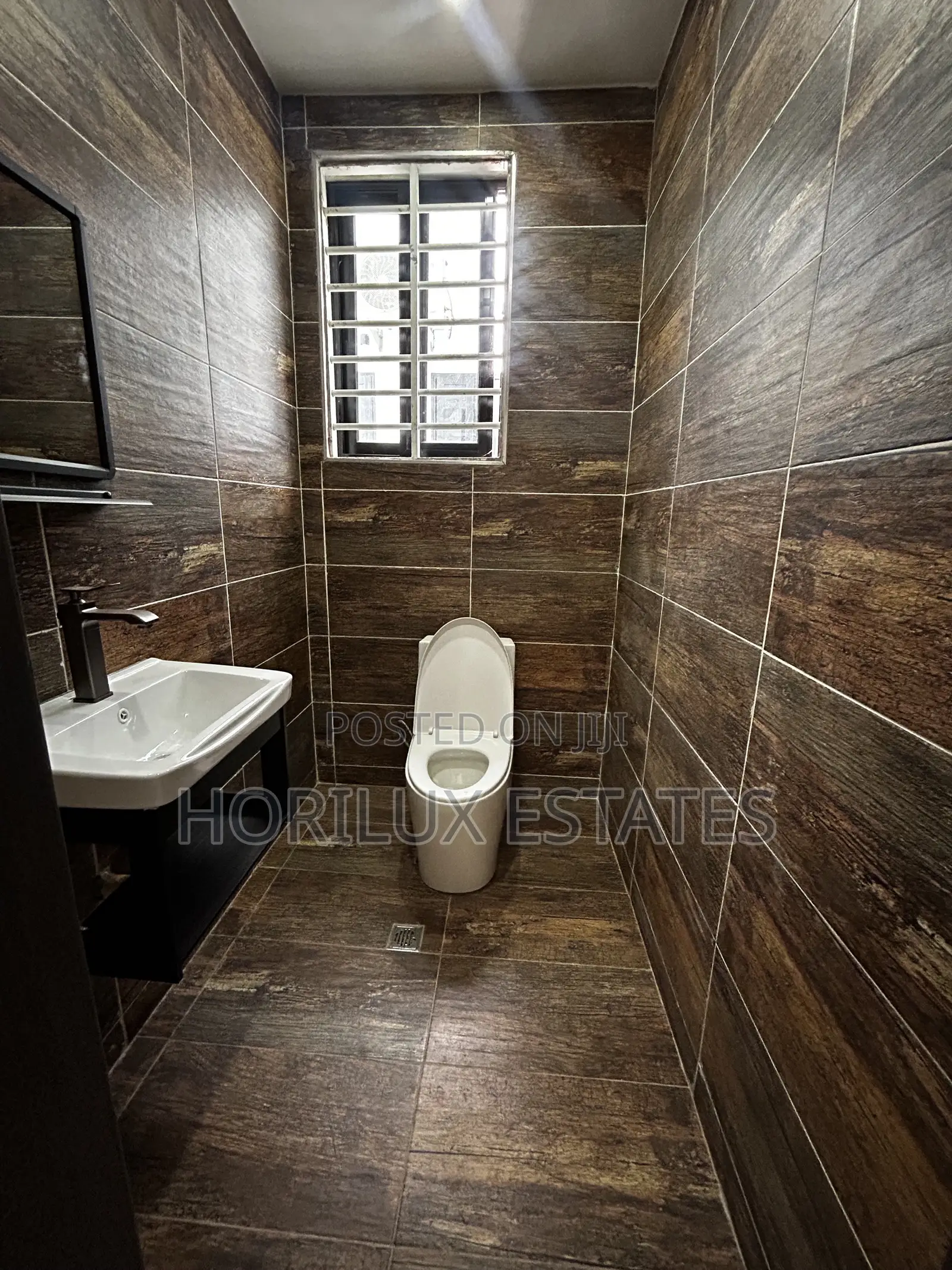 5bdrm Mansion in East Legon Hills for sale