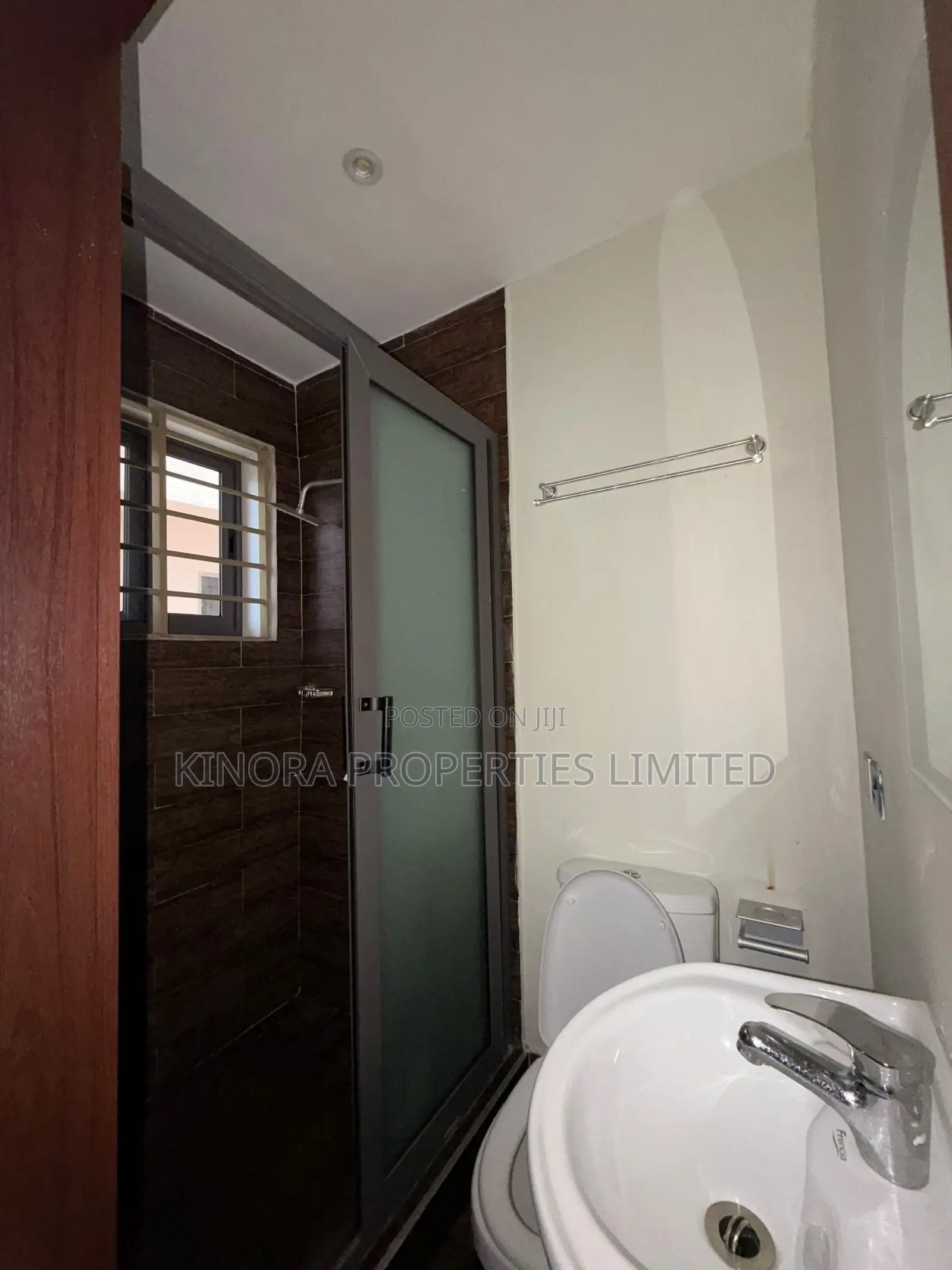 2bdrm Apartment in Ashaley Botwe for rent
