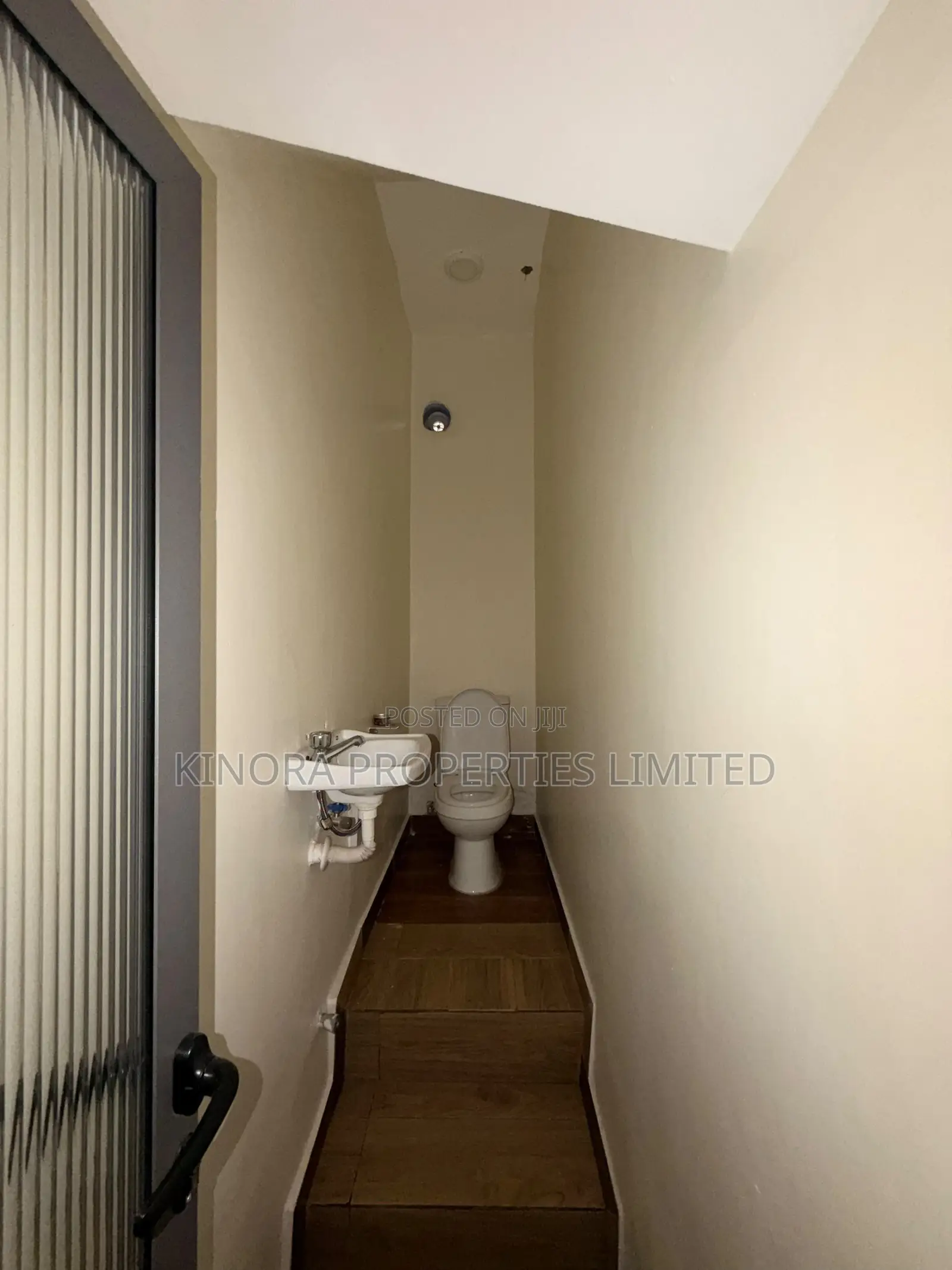 2bdrm Apartment in Ashaley Botwe for rent