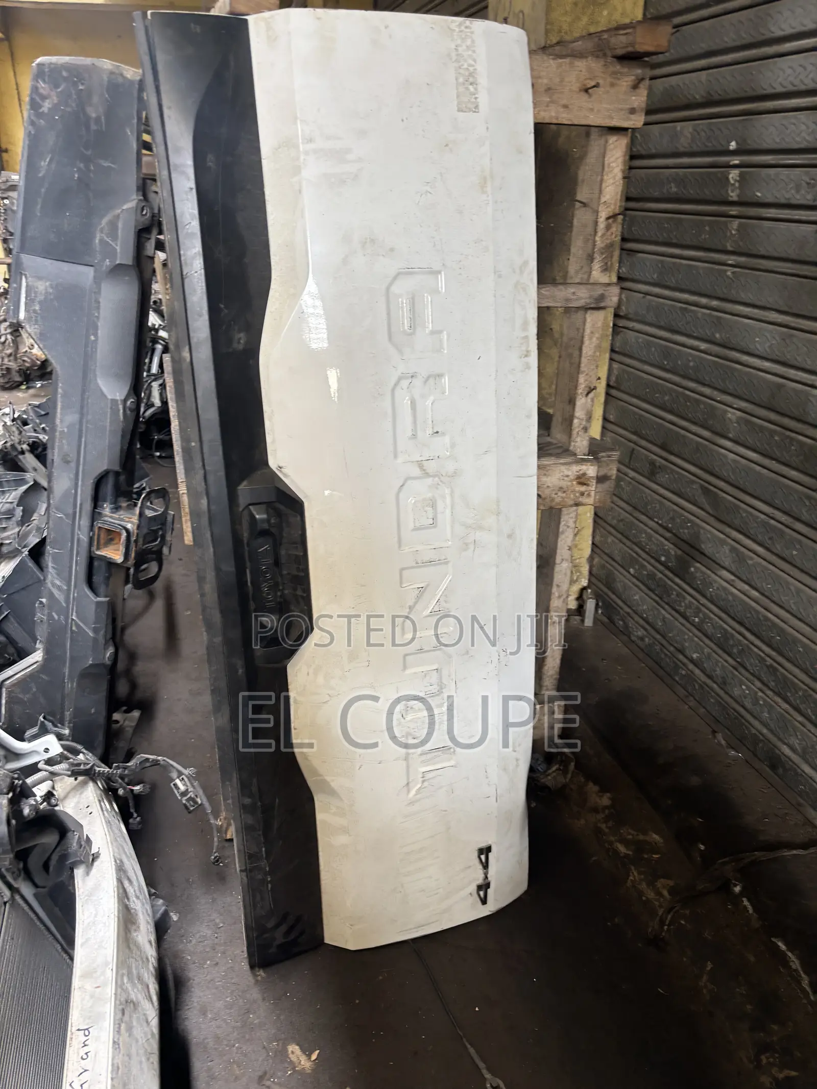 Tundra 2022-2023-2024-2025-2026 Tailboard