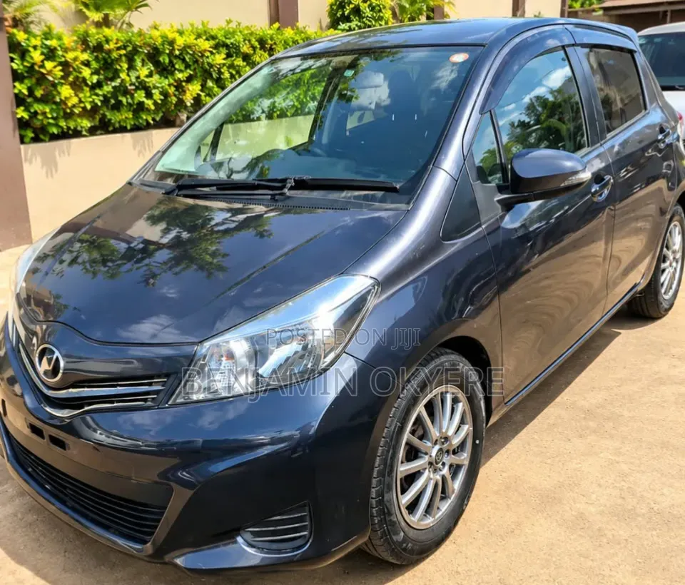 Toyota Vitz 2014 Black