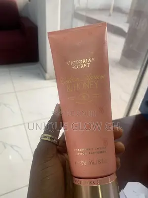 Victoria’s Secret Golden Apricot & Honey Body Lotion