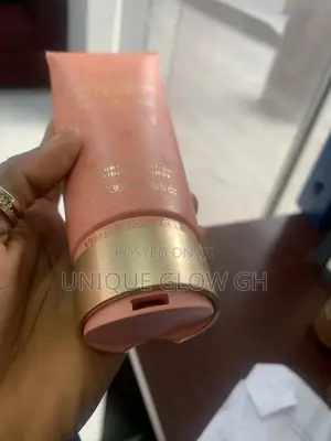 Victoria’s Secret Golden Apricot & Honey Body Lotion