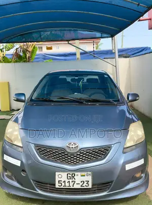 Toyota Belta 2009 Blue