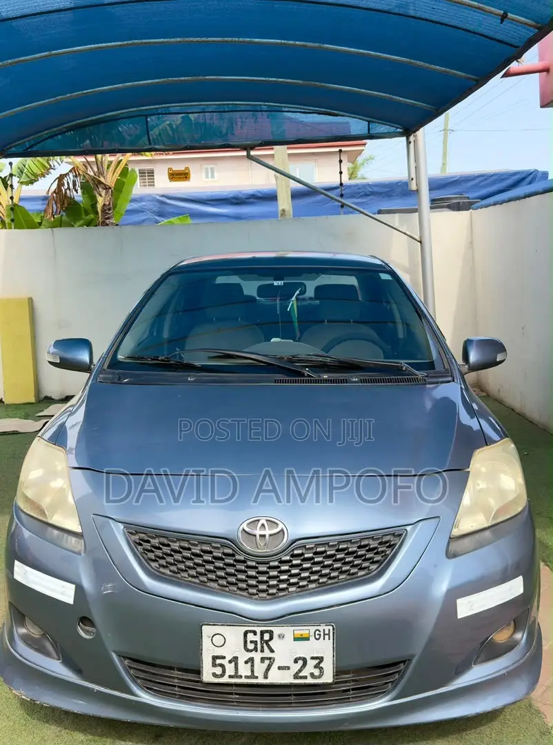 Toyota Belta 2009 Blue