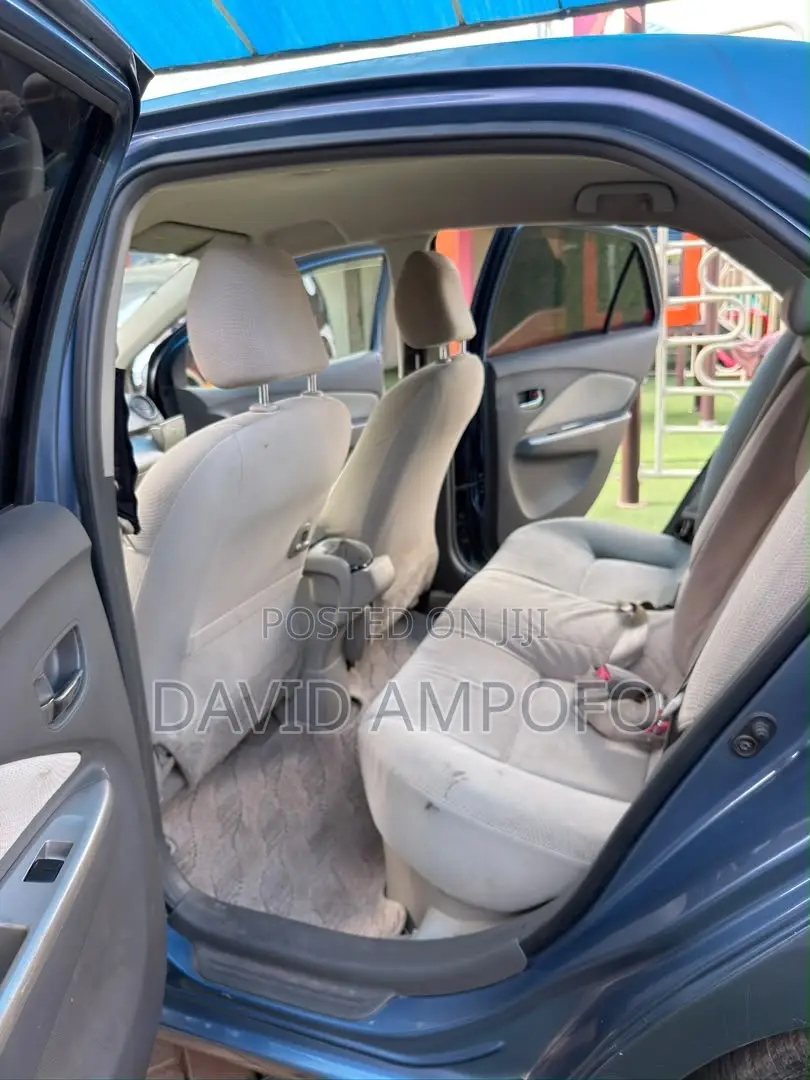 Toyota Belta 2009 Blue