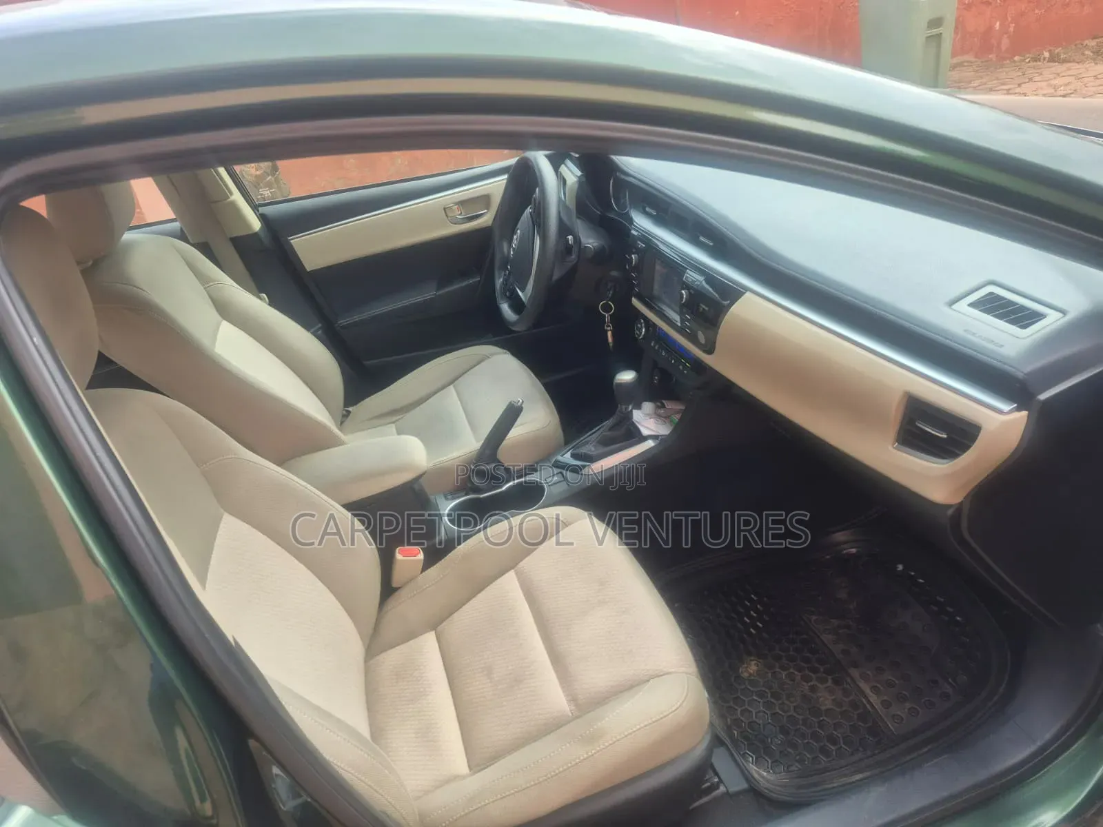 Toyota Corolla 2015 Green