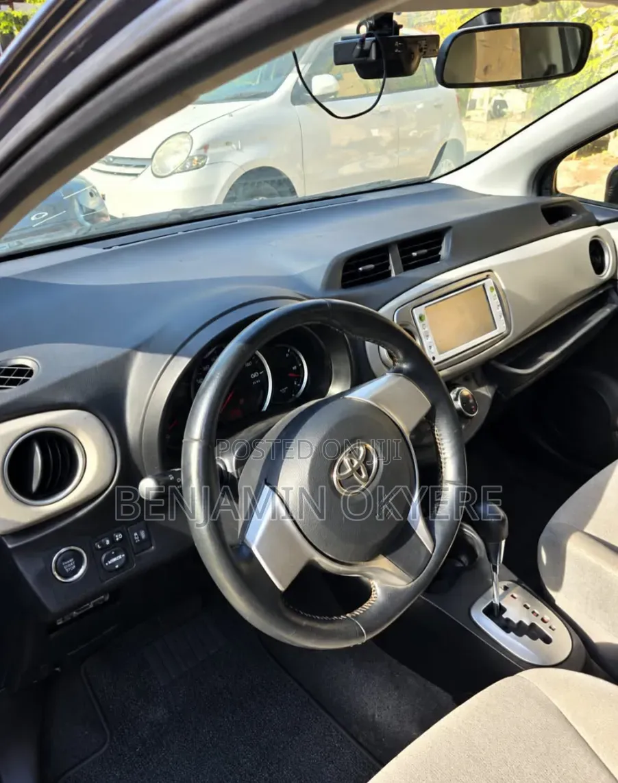 Toyota Vitz 2014 Black