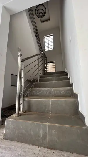 4bdrm Duplex in Ogbojo, East Legon for sale